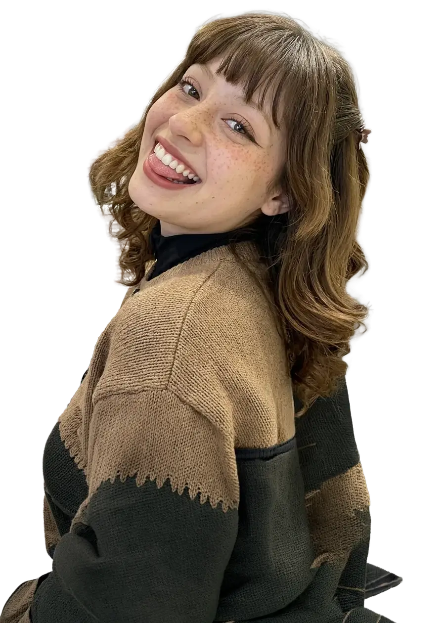 Valentina Fuentes, Administración y Finanzas